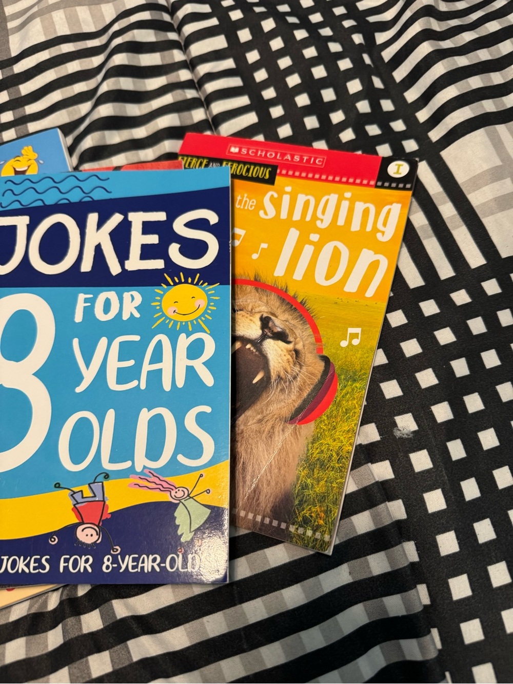 Kids Book Bundle Jokes for 8 Year Olds Handwriting Practice Leo Singing Lion - Picture 2 of 10